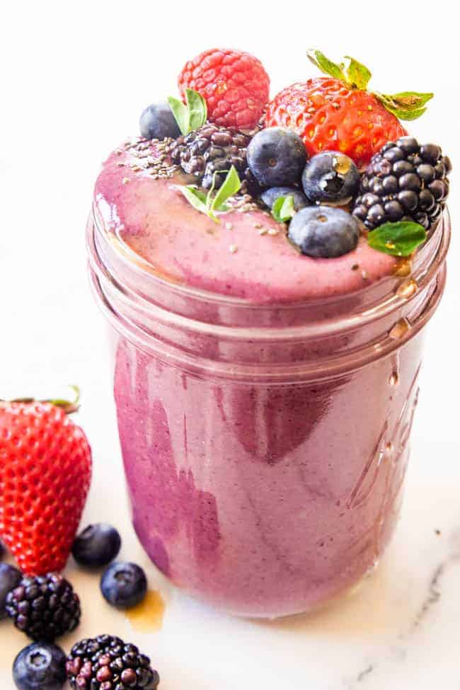 HOW TO MAKE THE BEST MIXED BERRY SMOOTHIE FOR MEAL PREP